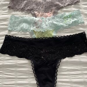 NWT Victoria’s Secret Women's Lace Thong Panties - Black & Mint - Pack of 3